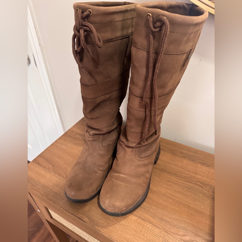 Dublin Ladies Boots size 9 X-Wide calf